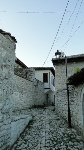 Ruas no Castelo de Berat