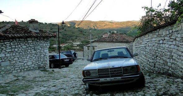 Ruas no Castelo de Berat