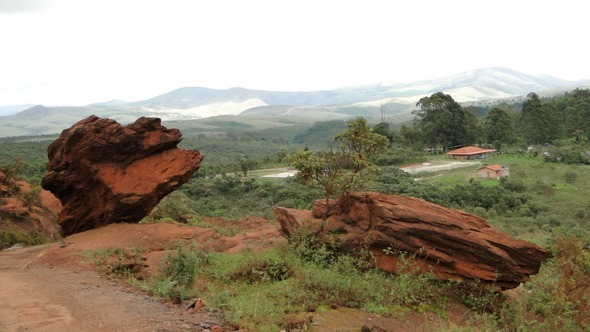 Estrada para Lavras Novas