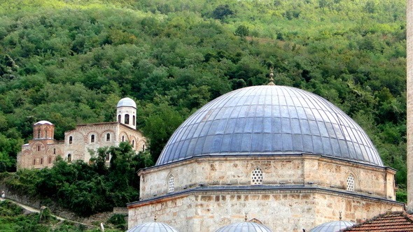 Mesquita Sinan Pasha e Igreja do Santo Salvador