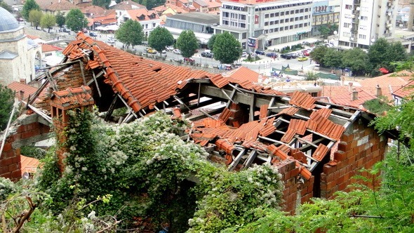 Casa sérvia destruída em Prizren