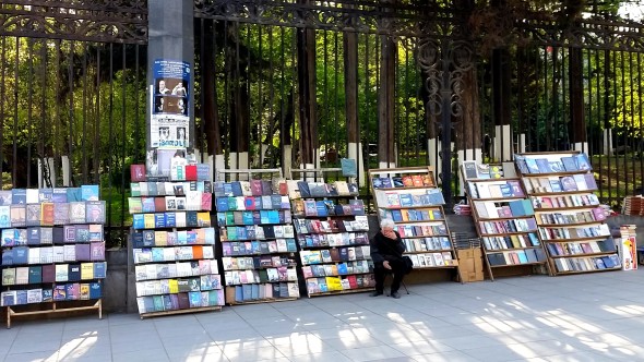 Venda de livros em Tbilisi