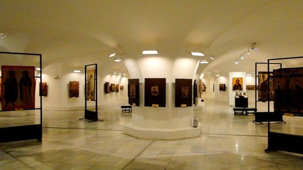 Museu na Cripta da Catedral Alexander Nevsky 