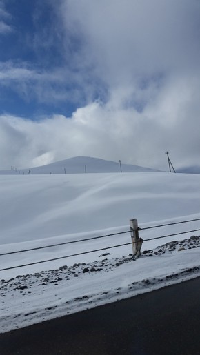 Neve na Rodovia Militar da Geórgia