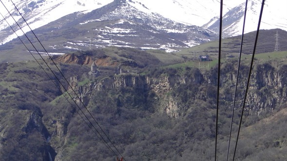 O Mosteiro de Tatev visto do teleférico