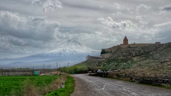 Mosteiro de Khor Virap e o Monte Ararat