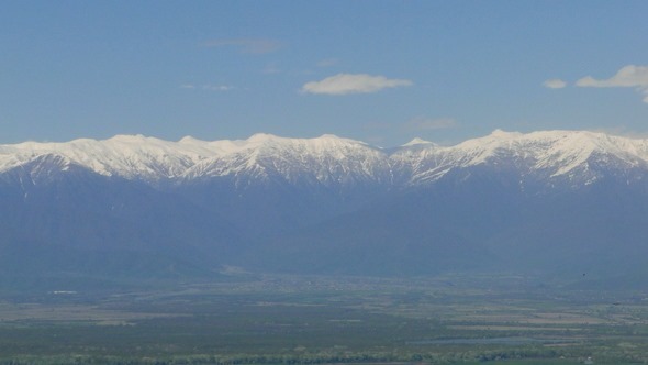 Vale do Alazani e as Montanhas do Cáucaso