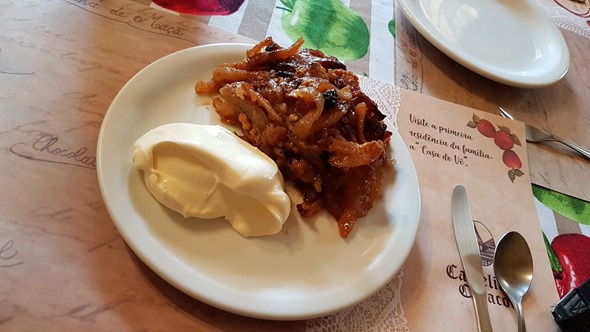 Apfelstrudel no Castelinho Caracol