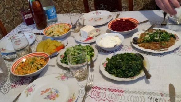 Almoço no tour Enlinking Caucasus