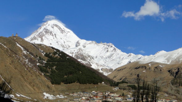 Igreja da Trindade de Gergeti, Monte Kazbek e Kazbegi